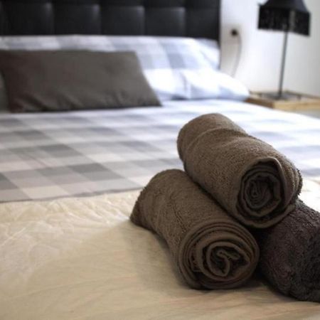 ולנסיה Tus Habitaciones En Ruzafa מראה חיצוני תמונה