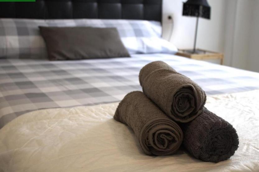 ולנסיה Tus Habitaciones En Ruzafa מראה חיצוני תמונה